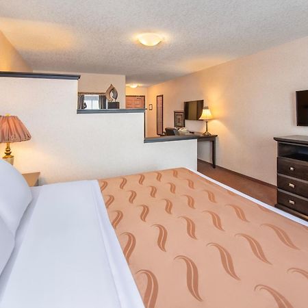 Quality Inn & Suites Lethbridge Esterno foto