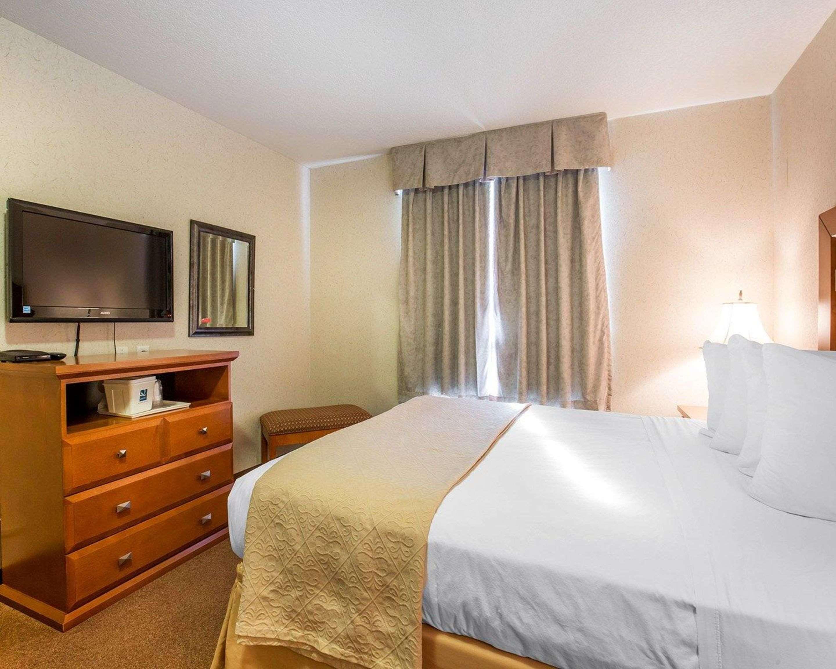 Quality Inn & Suites Lethbridge Esterno foto