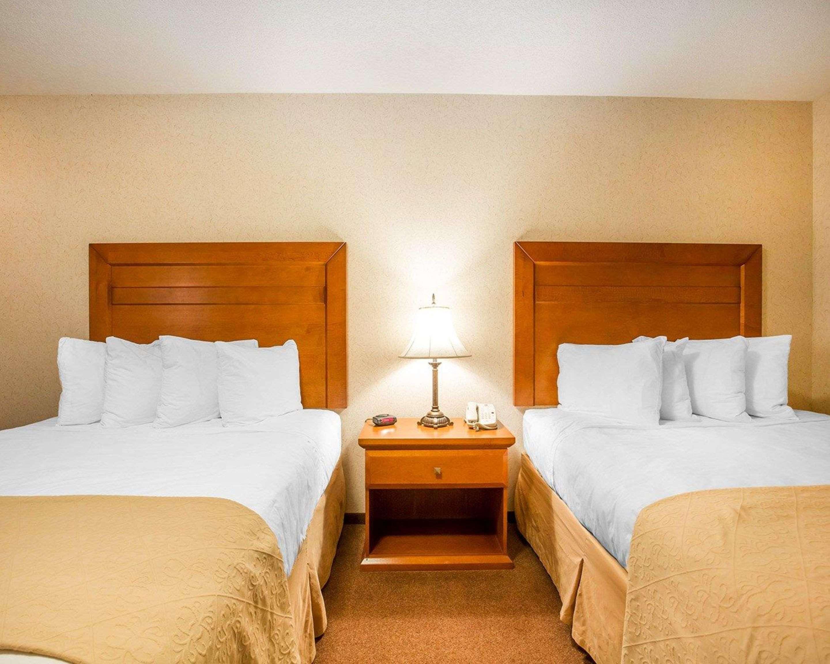Quality Inn & Suites Lethbridge Esterno foto
