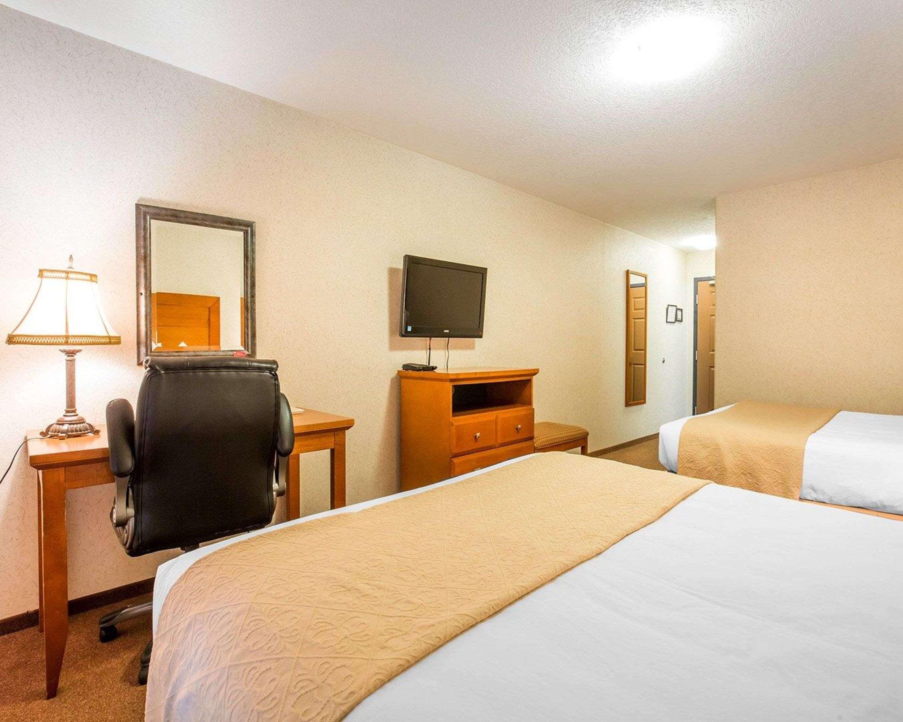 Quality Inn & Suites Lethbridge Esterno foto