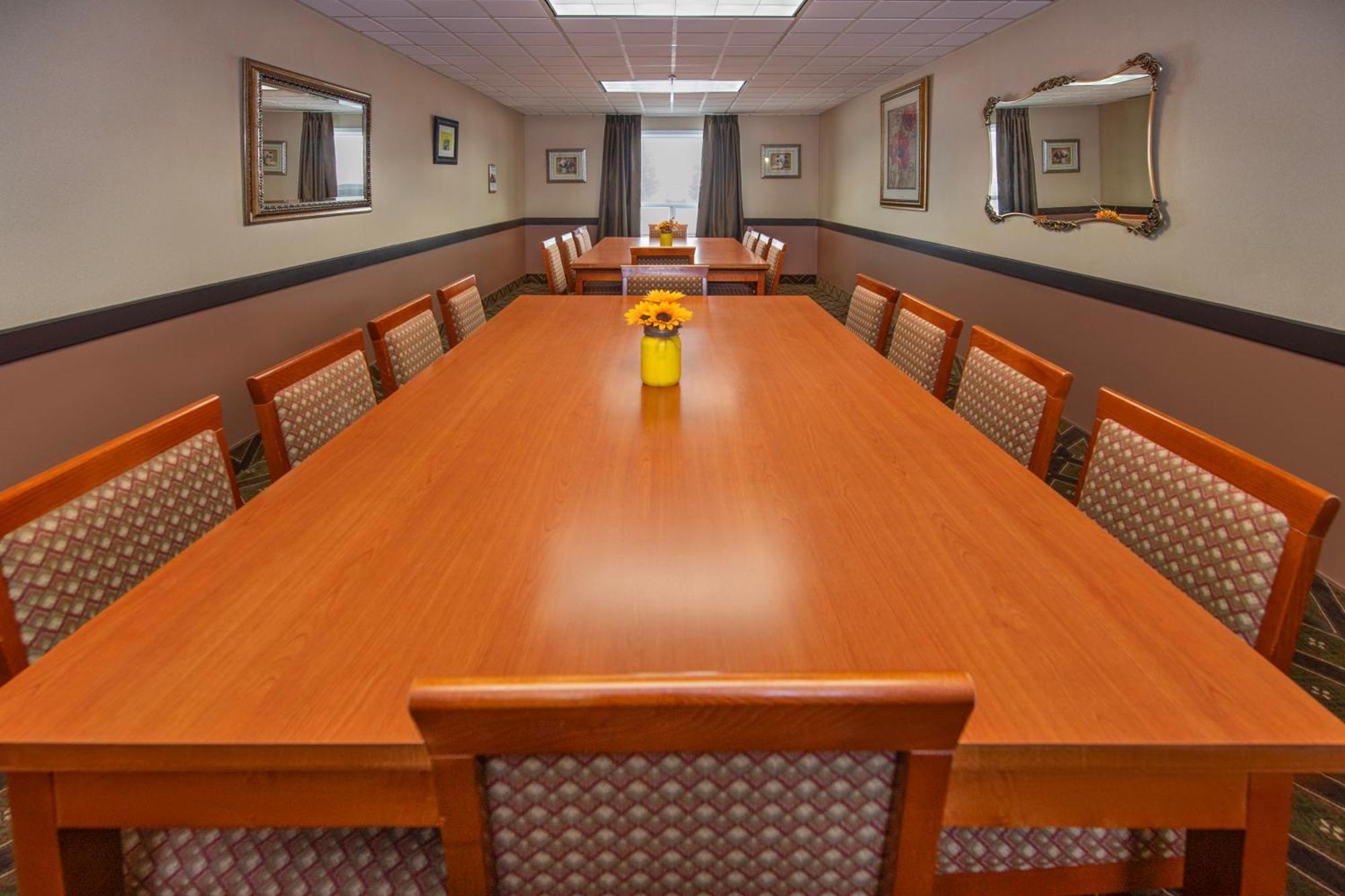 Quality Inn & Suites Lethbridge Esterno foto