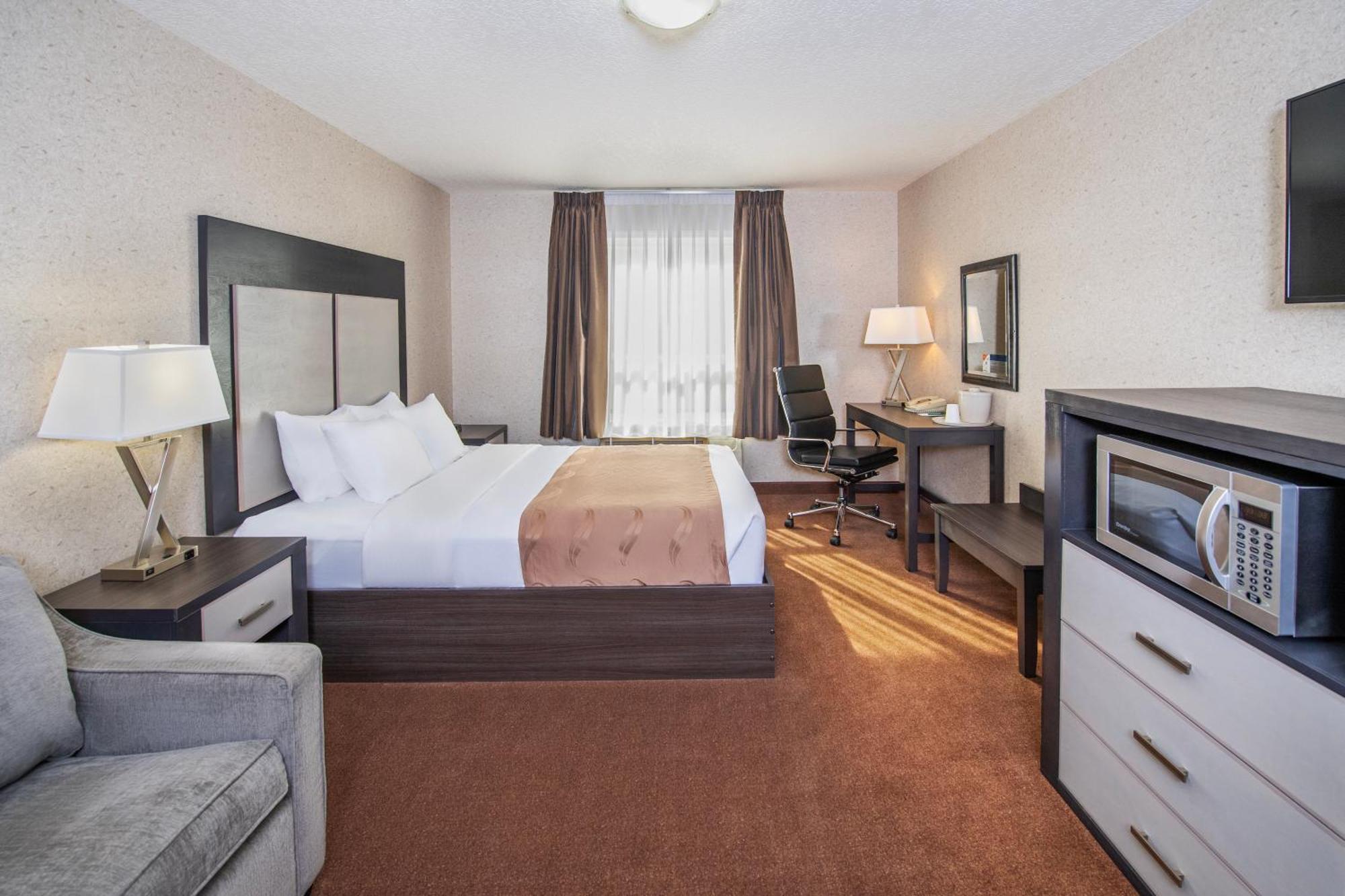 Quality Inn & Suites Lethbridge Esterno foto