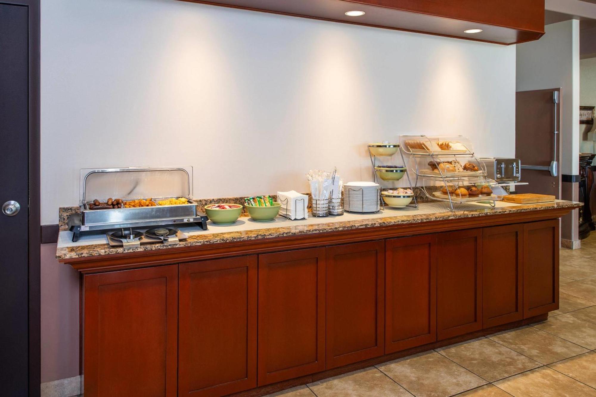 Quality Inn & Suites Lethbridge Esterno foto