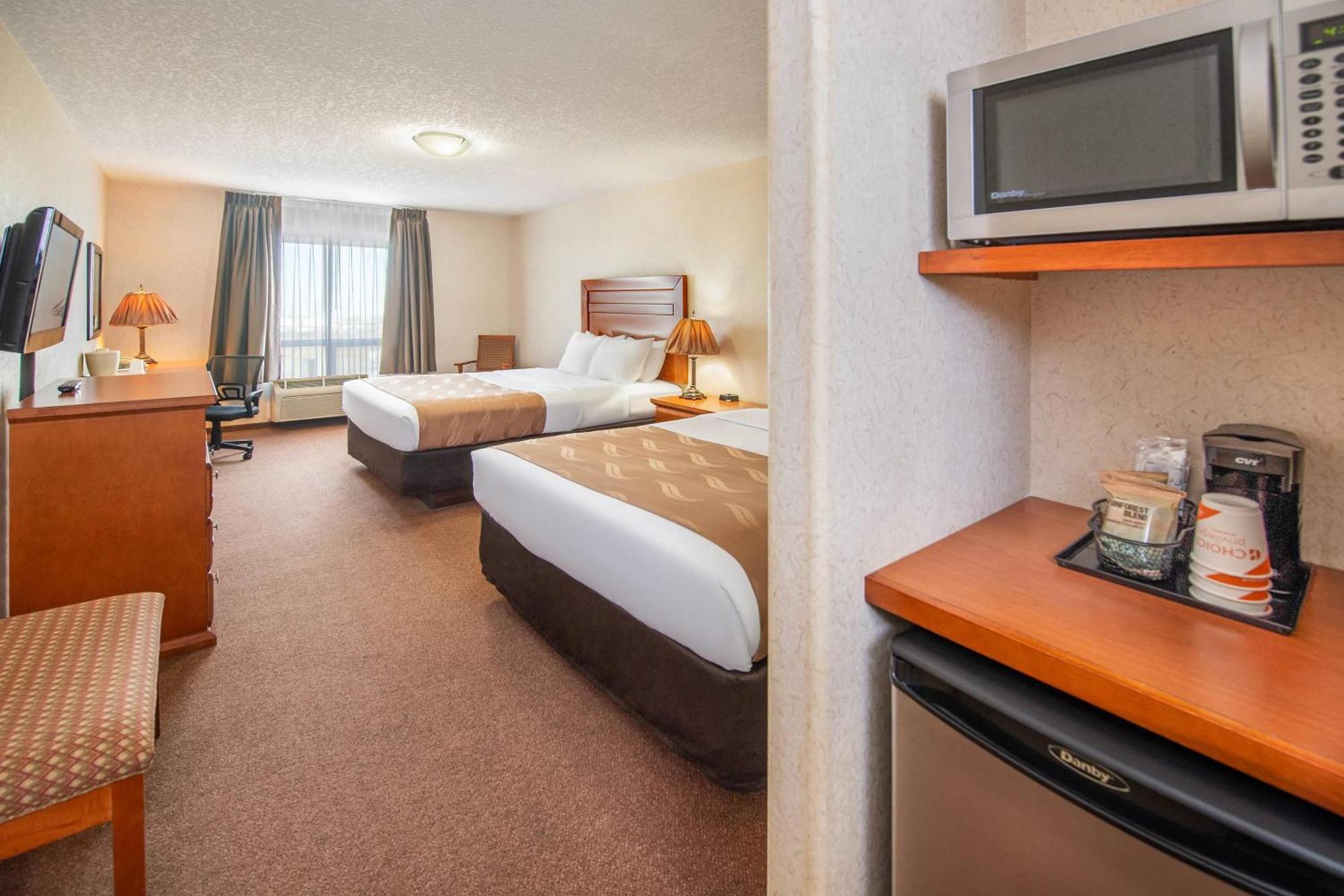 Quality Inn & Suites Lethbridge Esterno foto