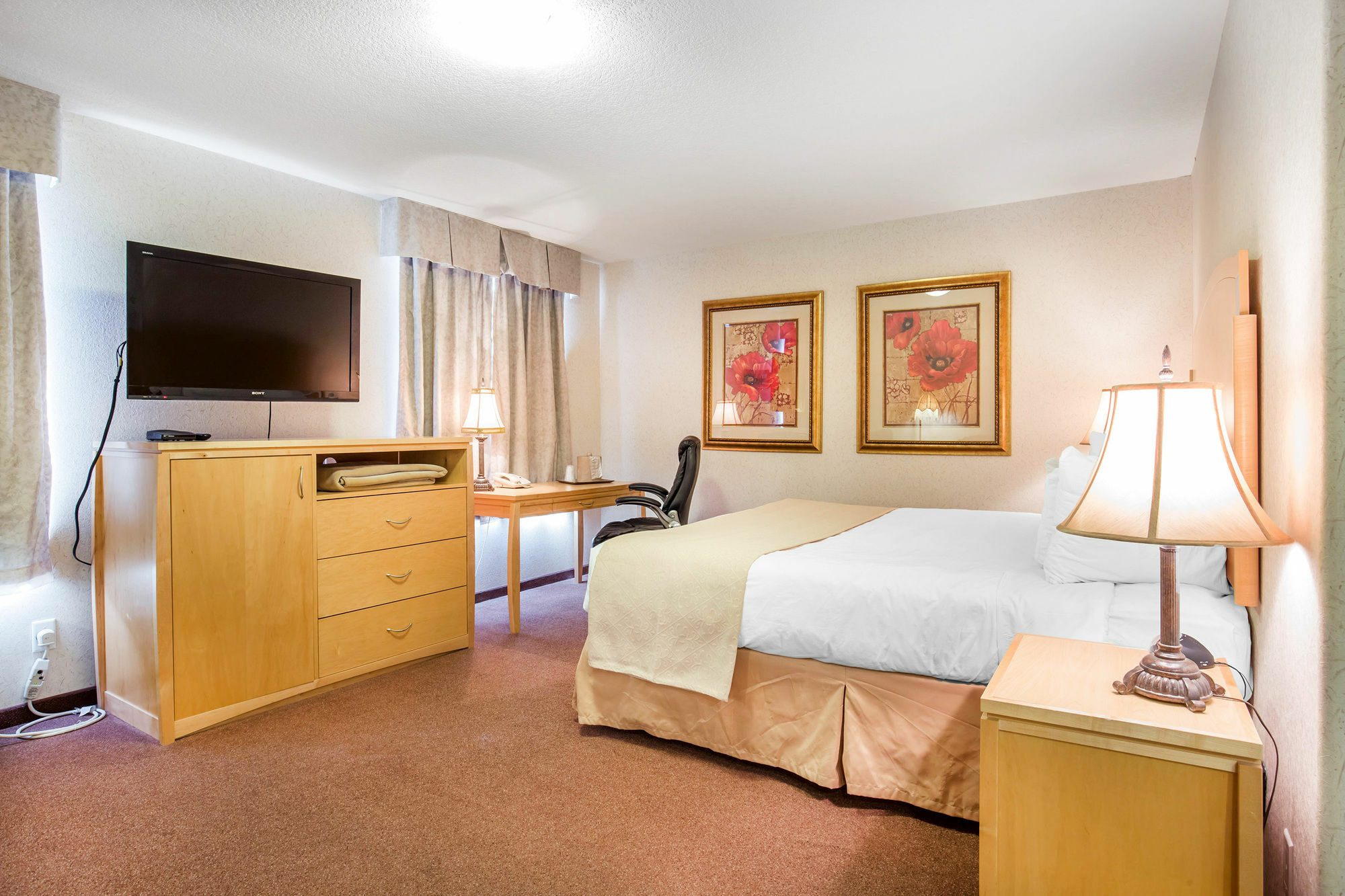 Quality Inn & Suites Lethbridge Esterno foto